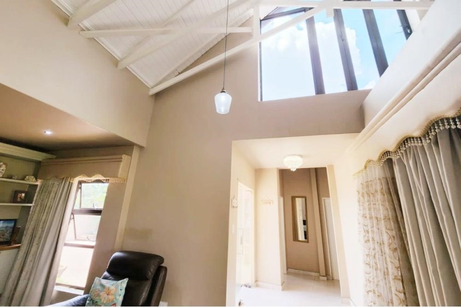 5 Bedroom Property for Sale in Copperleaf Estate Gauteng