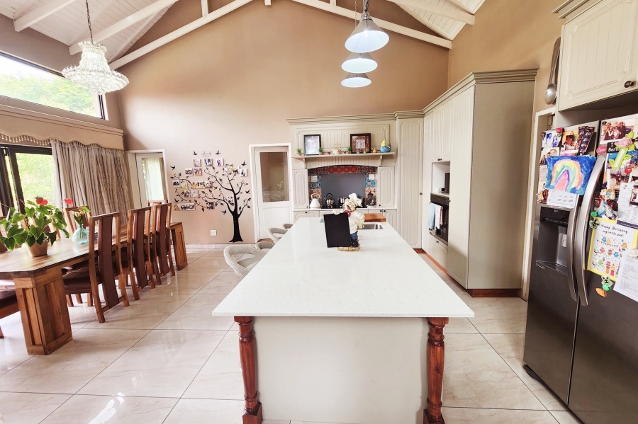 5 Bedroom Property for Sale in Copperleaf Estate Gauteng