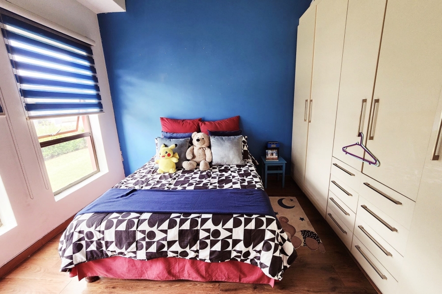 5 Bedroom Property for Sale in Copperleaf Estate Gauteng