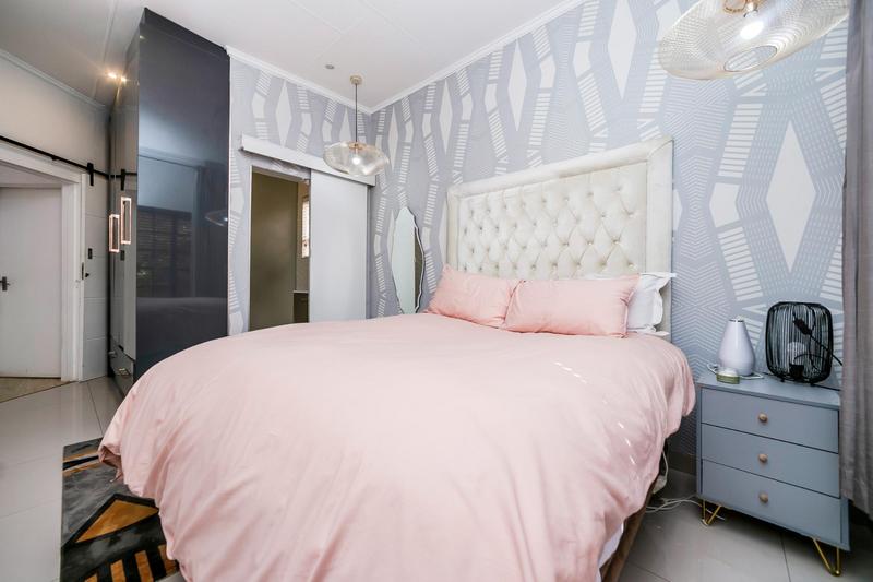 2 Bedroom Property for Sale in Broadacres Gauteng