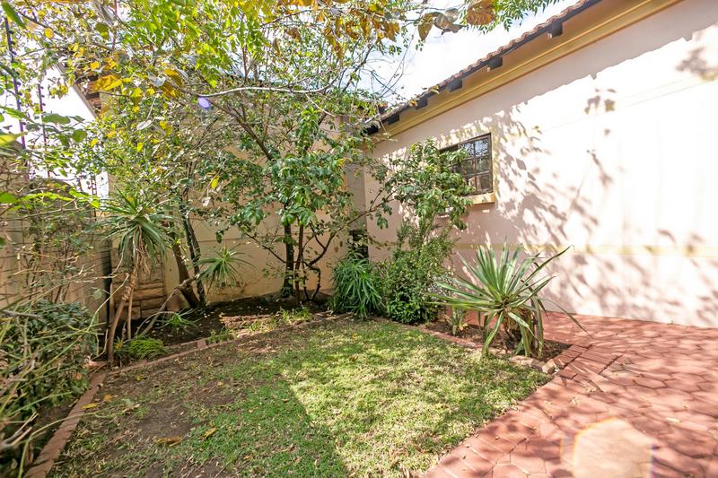 2 Bedroom Property for Sale in Broadacres Gauteng