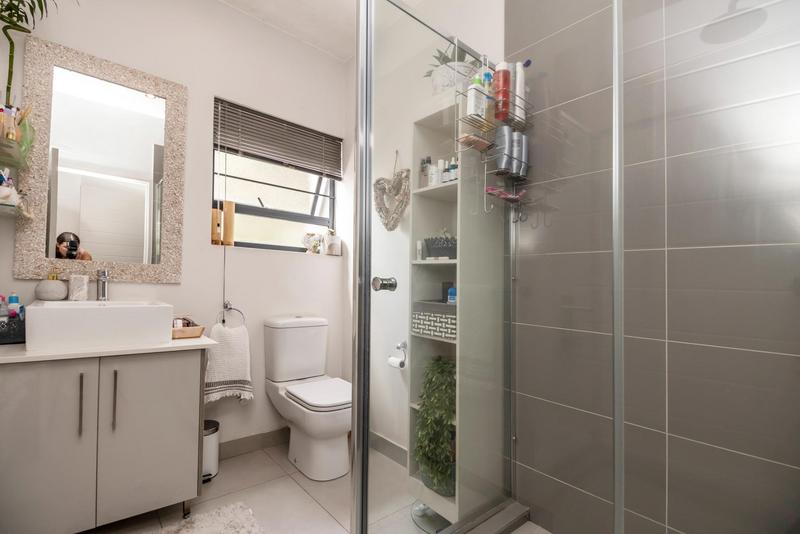 2 Bedroom Property for Sale in Broadacres Gauteng