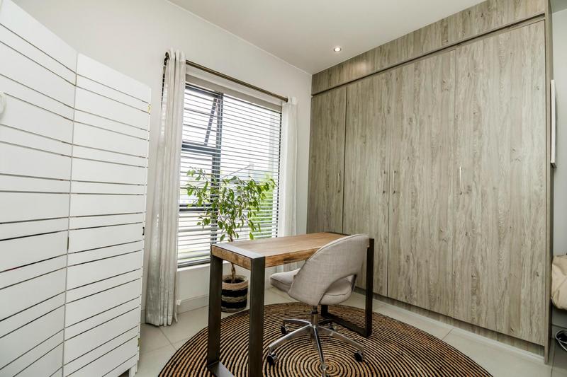 2 Bedroom Property for Sale in Broadacres Gauteng