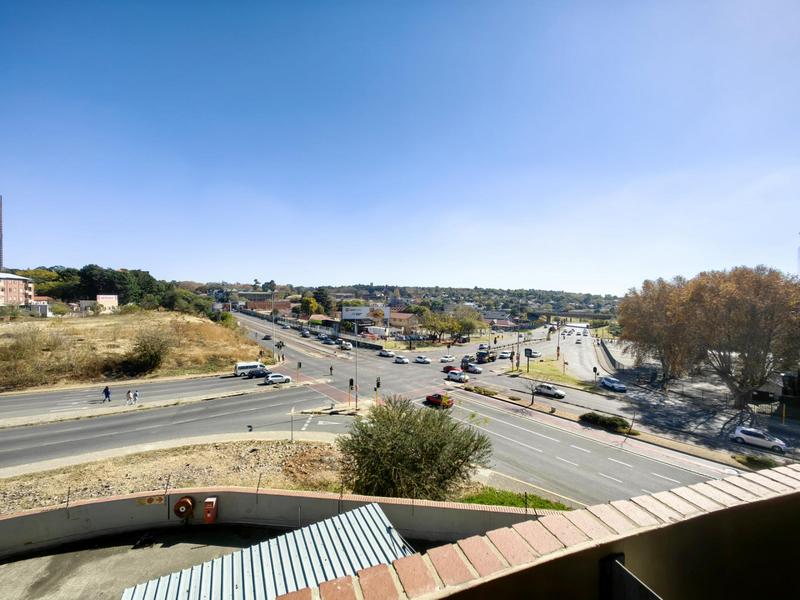 2 Bedroom Property for Sale in Braamfontein Gauteng