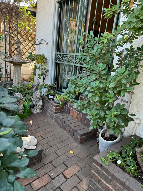 1 Bedroom Property for Sale in Kensington Gauteng