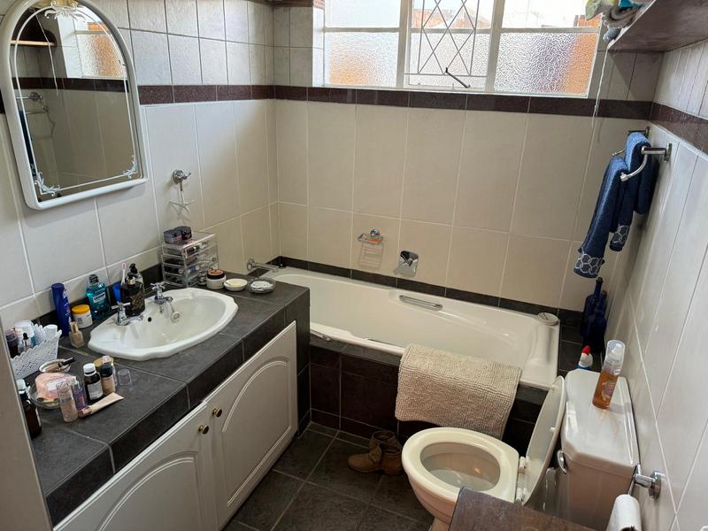 1 Bedroom Property for Sale in Kensington Gauteng