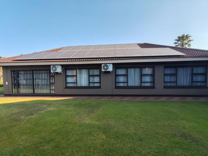 6 Bedroom Property for Sale in Golf Park Gauteng