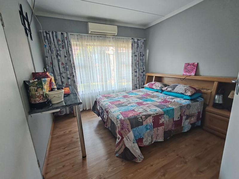 6 Bedroom Property for Sale in Golf Park Gauteng