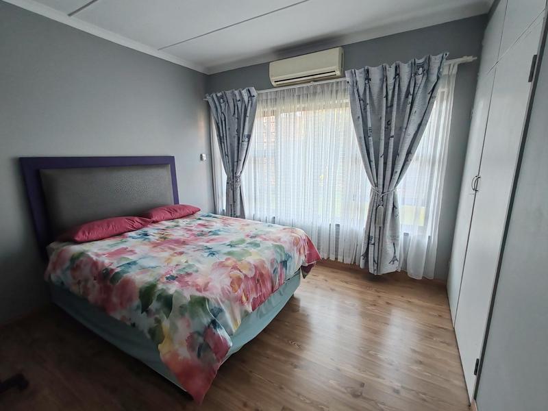 6 Bedroom Property for Sale in Golf Park Gauteng