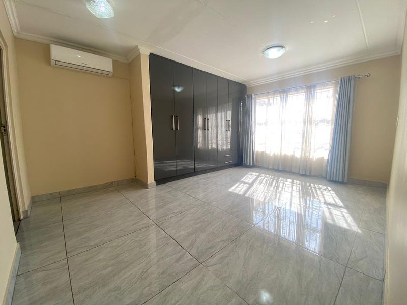 To Let 3 Bedroom Property for Rent in Vorna Valley Gauteng