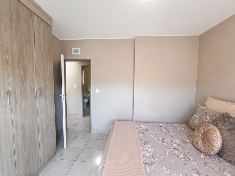 2 Bedroom Property for Sale in Heuweloord Gauteng