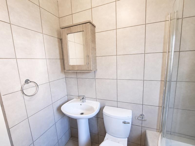 2 Bedroom Property for Sale in Heuweloord Gauteng