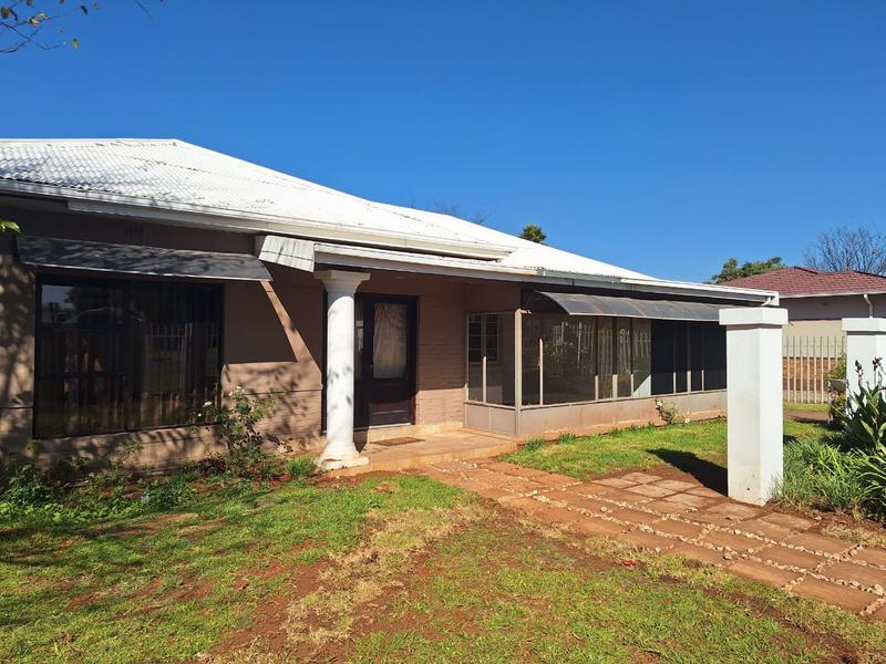 To Let 4 Bedroom Property for Rent in Dalview Gauteng