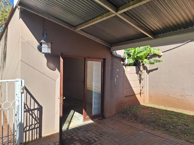 To Let 4 Bedroom Property for Rent in Dalview Gauteng