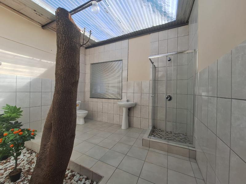 To Let 4 Bedroom Property for Rent in Dalview Gauteng