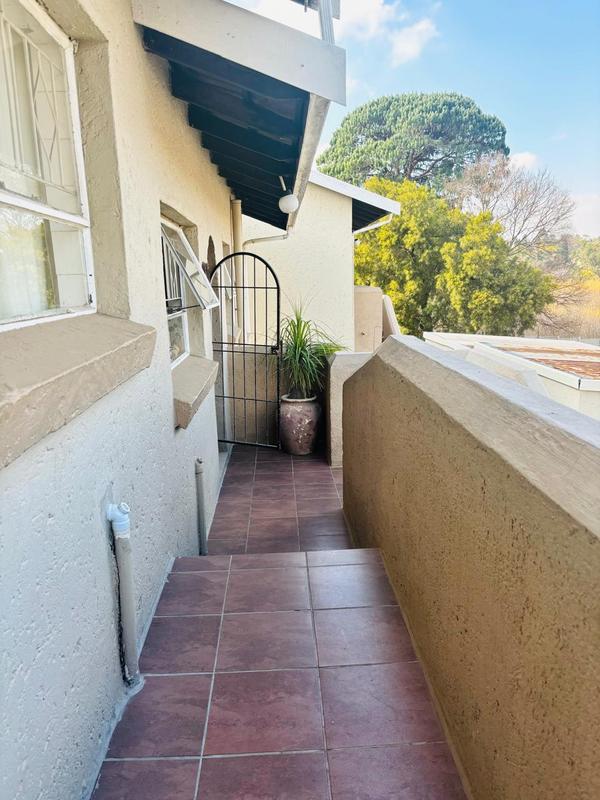 To Let 2 Bedroom Property for Rent in Buccleuch Gauteng