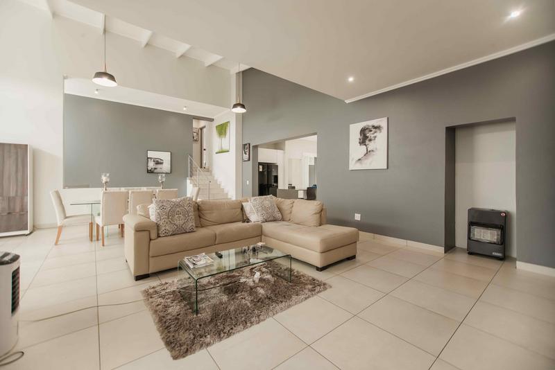 To Let 4 Bedroom Property for Rent in Copperleaf Estate Gauteng