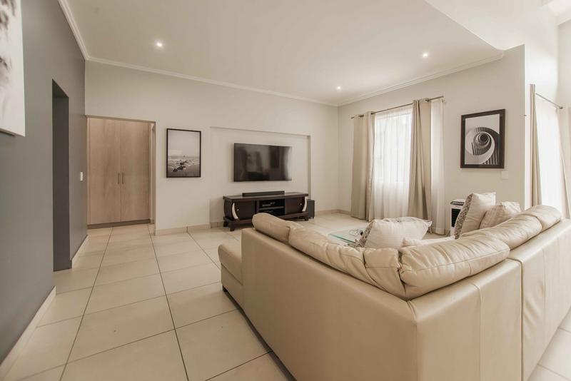 To Let 4 Bedroom Property for Rent in Copperleaf Estate Gauteng