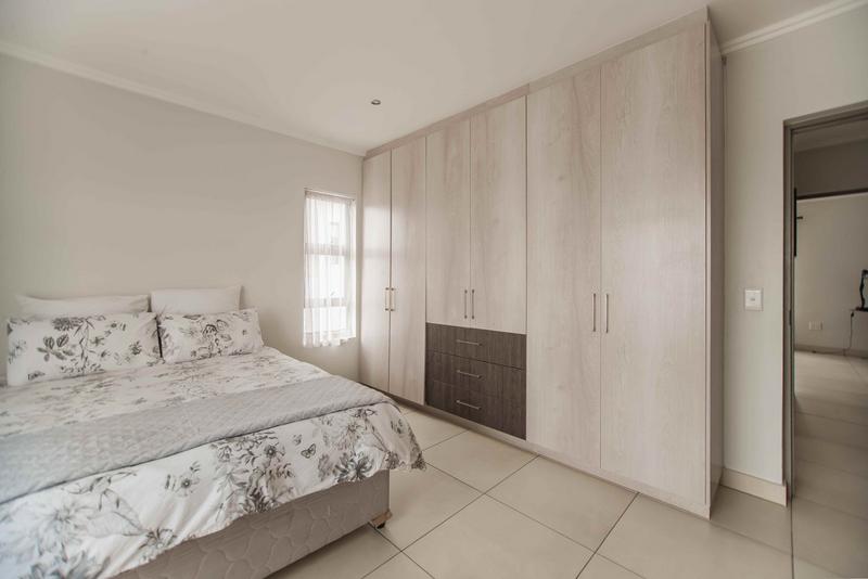 To Let 4 Bedroom Property for Rent in Copperleaf Estate Gauteng