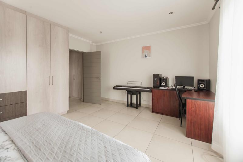 To Let 4 Bedroom Property for Rent in Copperleaf Estate Gauteng