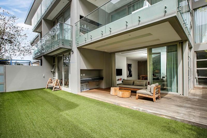 2 Bedroom Property for Sale in Morningside Gauteng