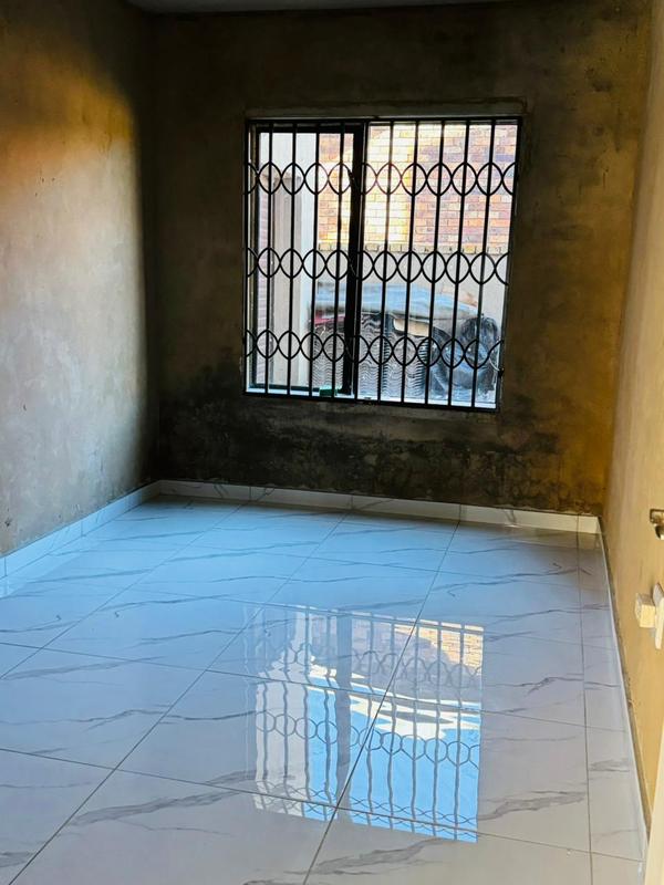 4 Bedroom Property for Sale in Vosloorus Gauteng