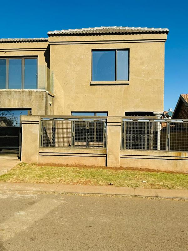 4 Bedroom Property for Sale in Vosloorus Gauteng