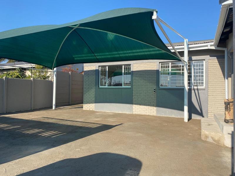 To Let 4 Bedroom Property for Rent in Edenvale Gauteng