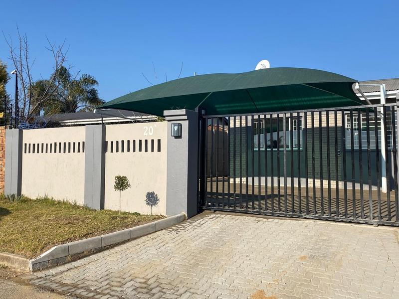 To Let 4 Bedroom Property for Rent in Edenvale Gauteng