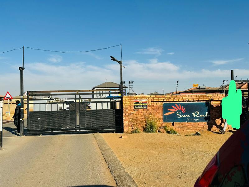 3 Bedroom Property for Sale in Klippoortjie Gauteng