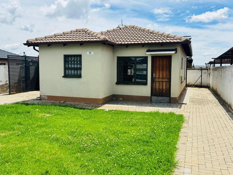 3 Bedroom Property for Sale in Klippoortjie Gauteng