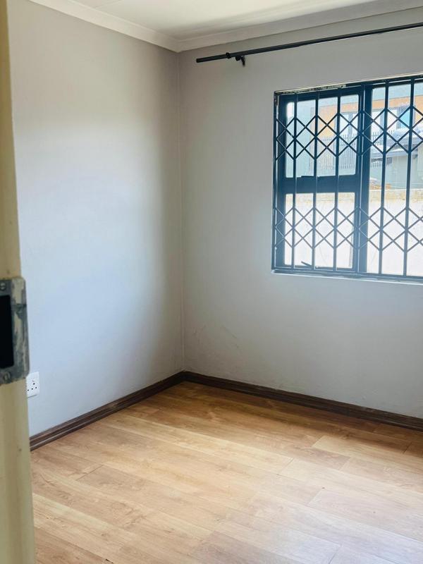 3 Bedroom Property for Sale in Klippoortjie Gauteng