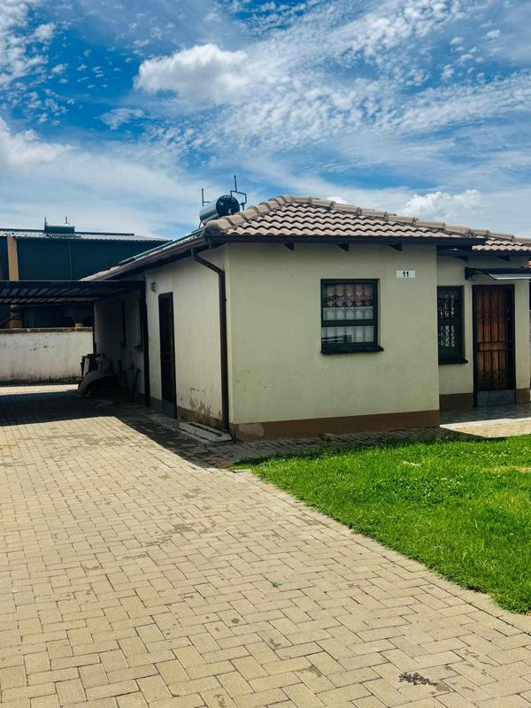 3 Bedroom Property for Sale in Klippoortjie Gauteng