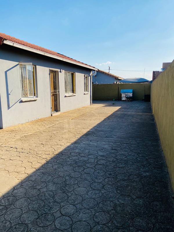 3 Bedroom Property for Sale in Windmill Park Gauteng