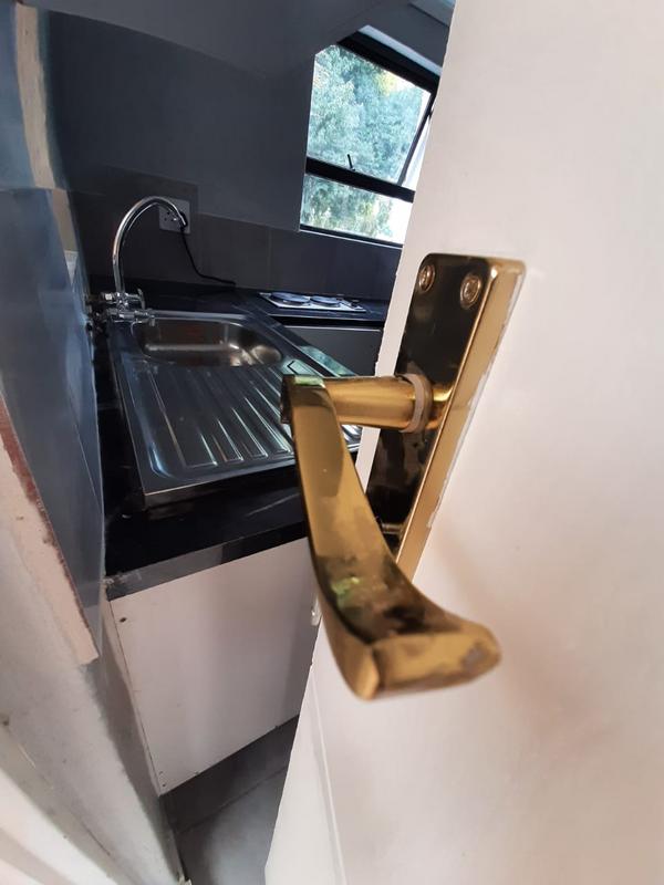 To Let 1 Bedroom Property for Rent in Bonaero Park Gauteng