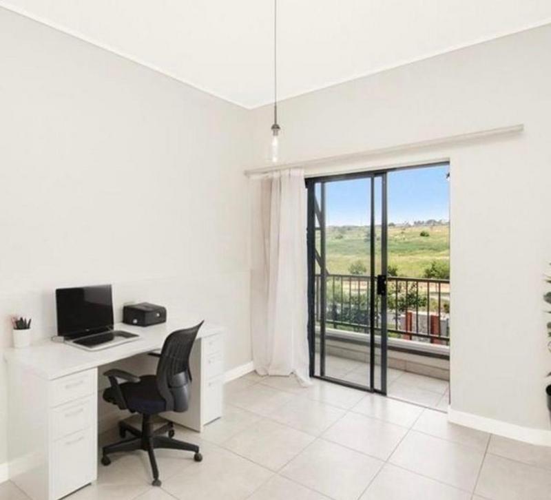 2 Bedroom Property for Sale in Waterfall Gauteng