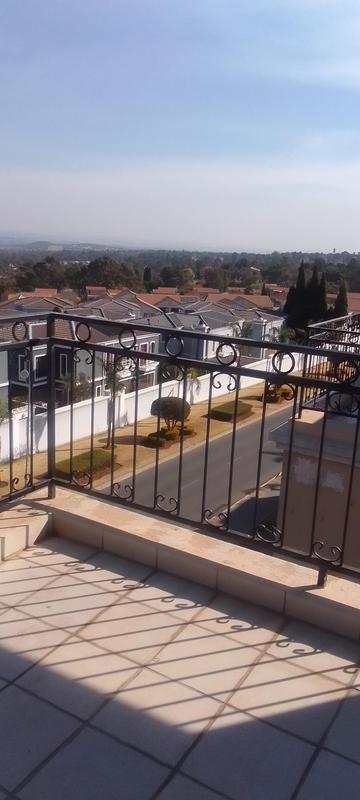 3 Bedroom Property for Sale in Carlswald Gauteng
