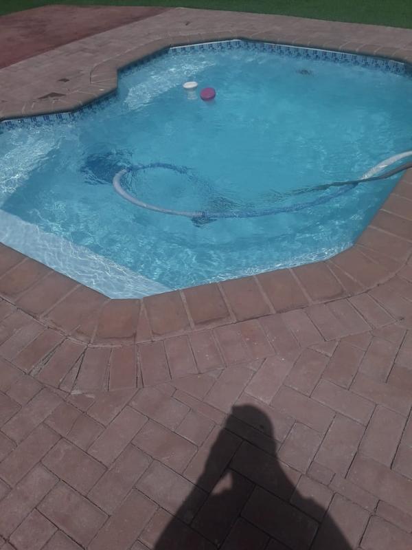 2 Bedroom Property for Sale in Kameeldrift East Gauteng