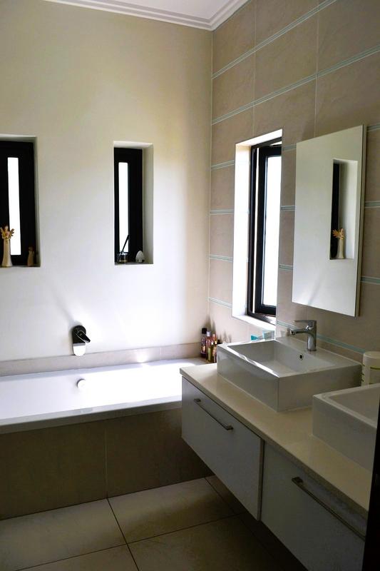 To Let 3 Bedroom Property for Rent in Copperleaf Estate Gauteng