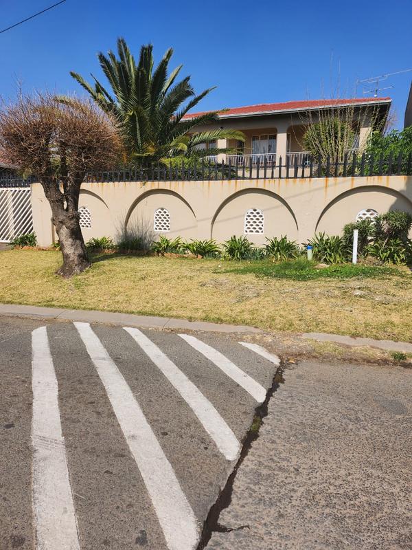 4 Bedroom Property for Sale in Kensington Gauteng