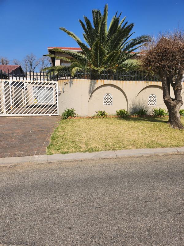4 Bedroom Property for Sale in Kensington Gauteng