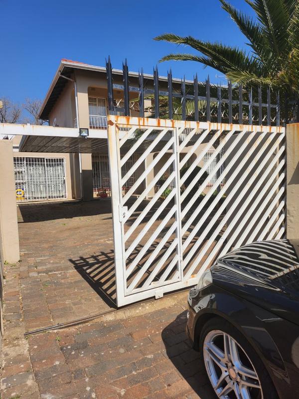 4 Bedroom Property for Sale in Kensington Gauteng