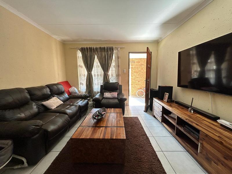 3 Bedroom Property for Sale in Klippoortje Gauteng