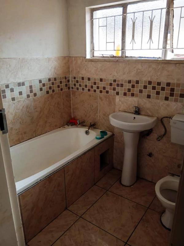 10 Bedroom Property for Sale in Pimville Zone 5 Gauteng