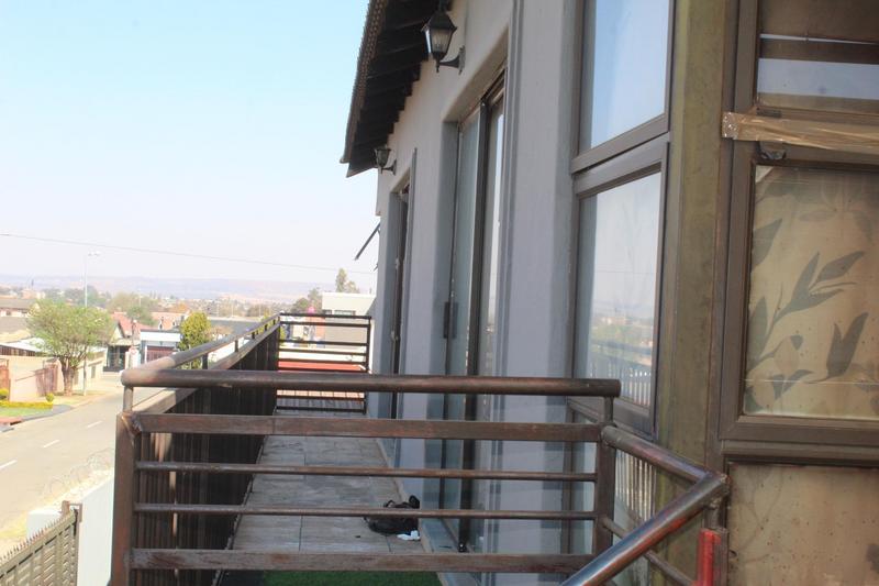 10 Bedroom Property for Sale in Pimville Zone 5 Gauteng