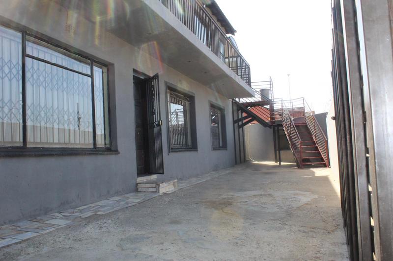 10 Bedroom Property for Sale in Pimville Zone 5 Gauteng