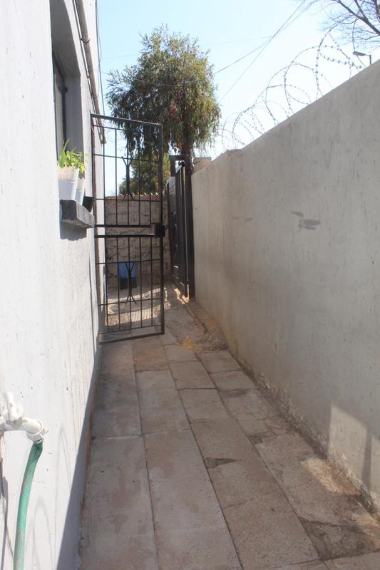 10 Bedroom Property for Sale in Pimville Zone 5 Gauteng