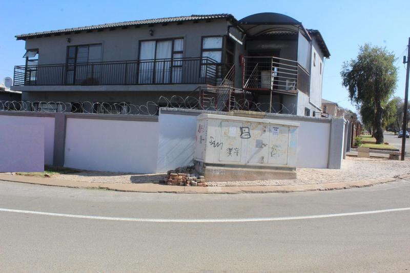 10 Bedroom Property for Sale in Pimville Zone 5 Gauteng