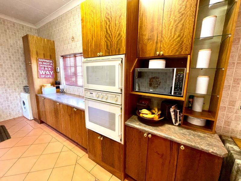 7 Bedroom Property for Sale in Krugersdorp North Gauteng