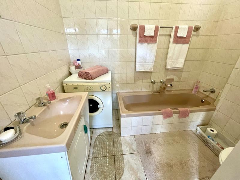 7 Bedroom Property for Sale in Krugersdorp North Gauteng